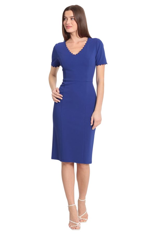 Women's Scallop Trim V-Neck and Short Sleeve Desk to Dinner Office Workwear Event Occasion Guest of